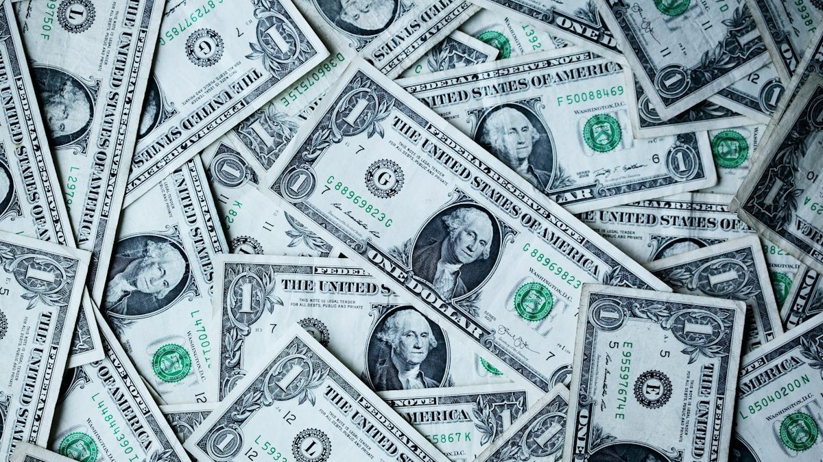 Dolar/TL haftaya nasıl başladı? İşte güncel kurlar