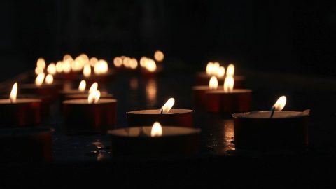Emekli öğretmen son yolculuğuna uğurlandı